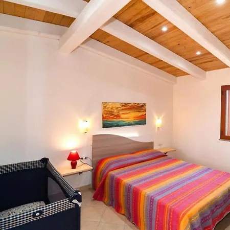 Case Vacanze Budoni Beach Exterior photo